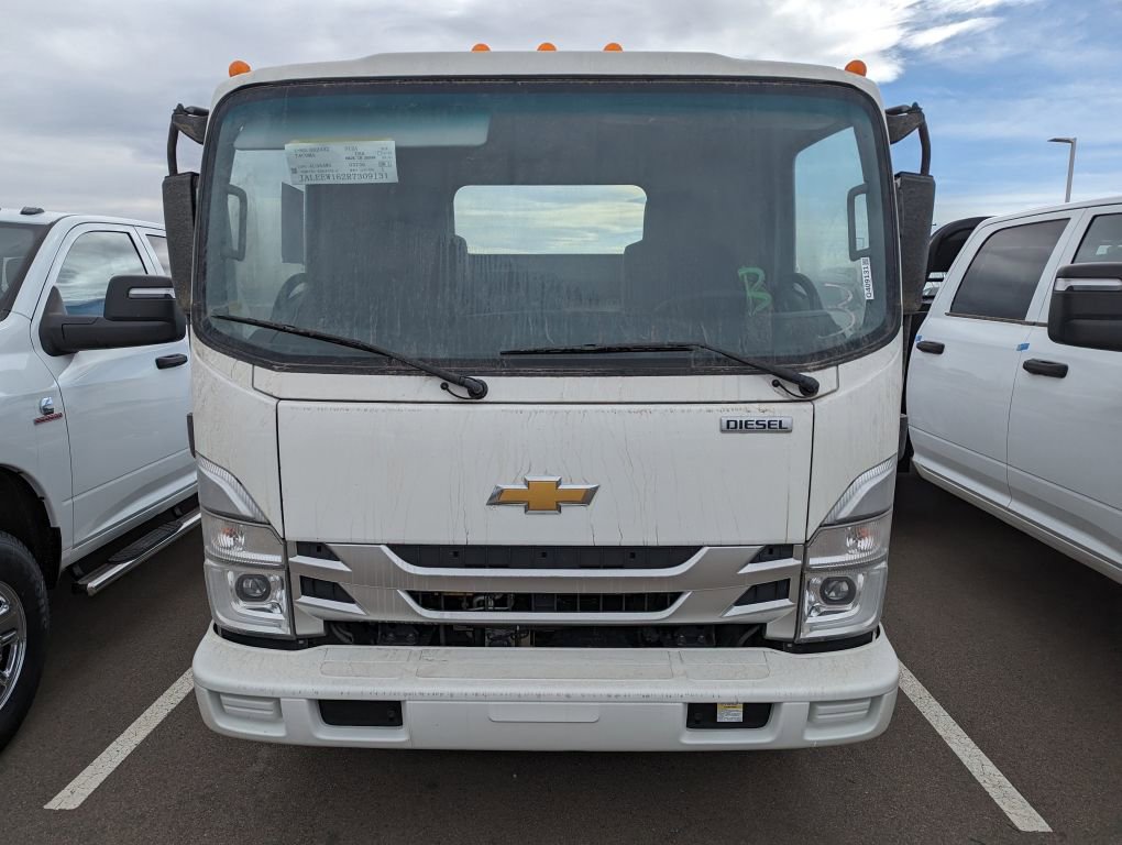 2024 Chevrolet Silverado photo 2