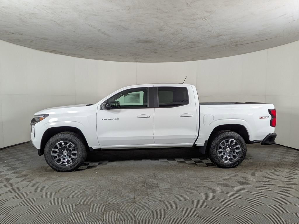 2026 Chevrolet Colorado Z71 photo 3