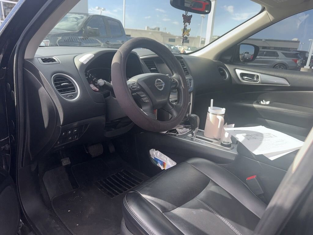 Used 2019 Nissan Pathfinder SL