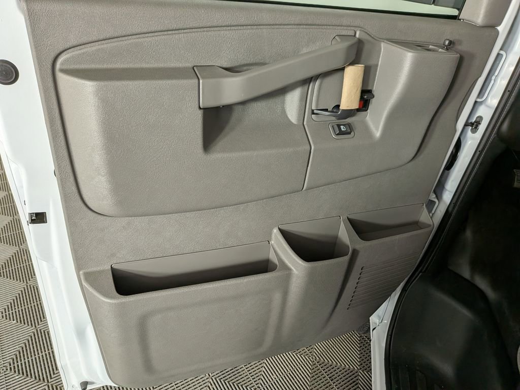2026 Chevrolet Express Cargo Work Van - Photo 18