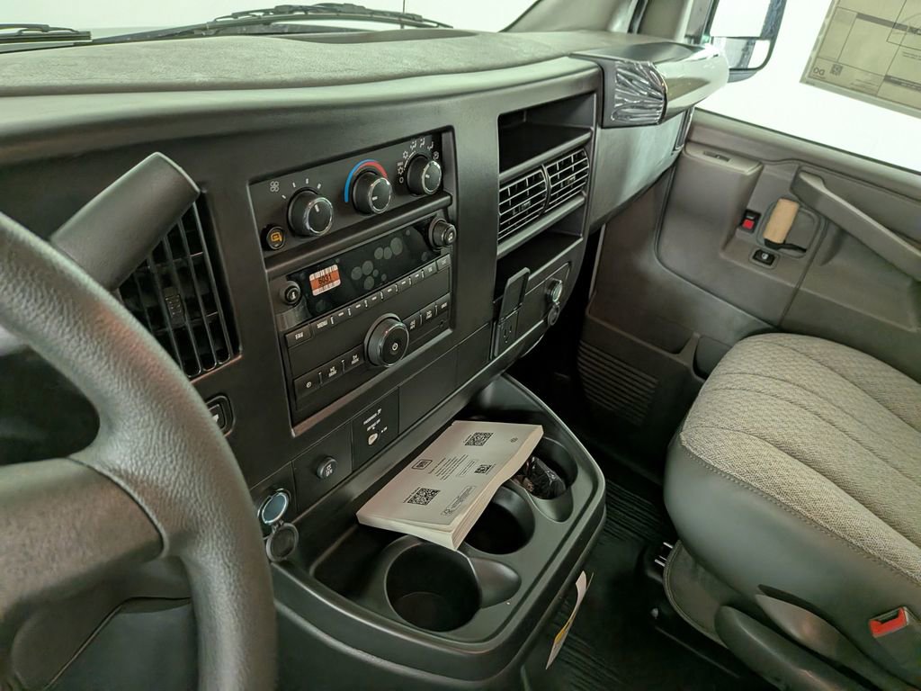 2026 Chevrolet Express Cargo Work Van - Photo 23