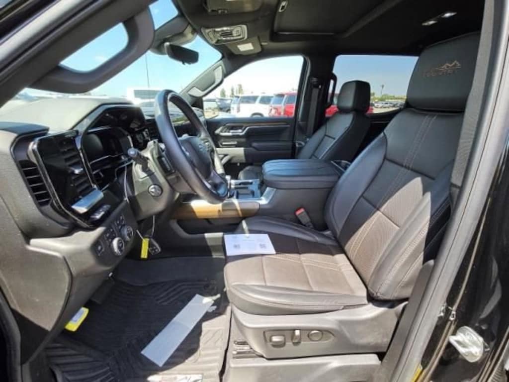 Used 2025 Chevrolet Silverado 1500 High Country Truck
