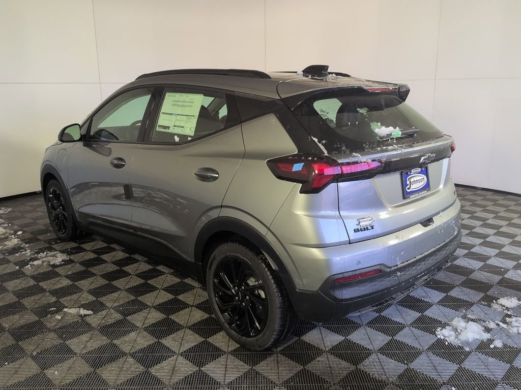 2027 Chevrolet Bolt RS - Photo 7