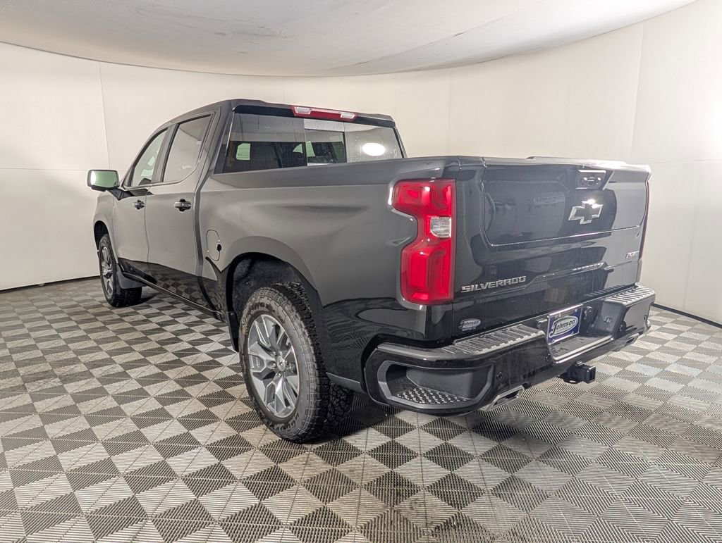 2026 Chevrolet Silverado 1500 RST photo 2