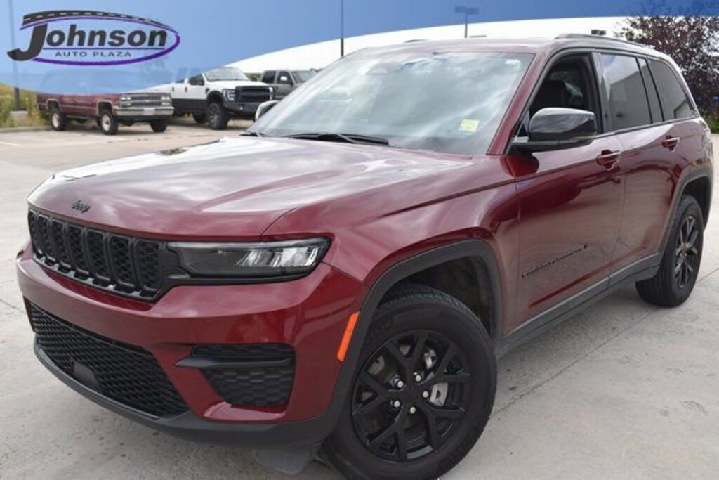 Used 2024 Jeep Grand Cherokee Altitude