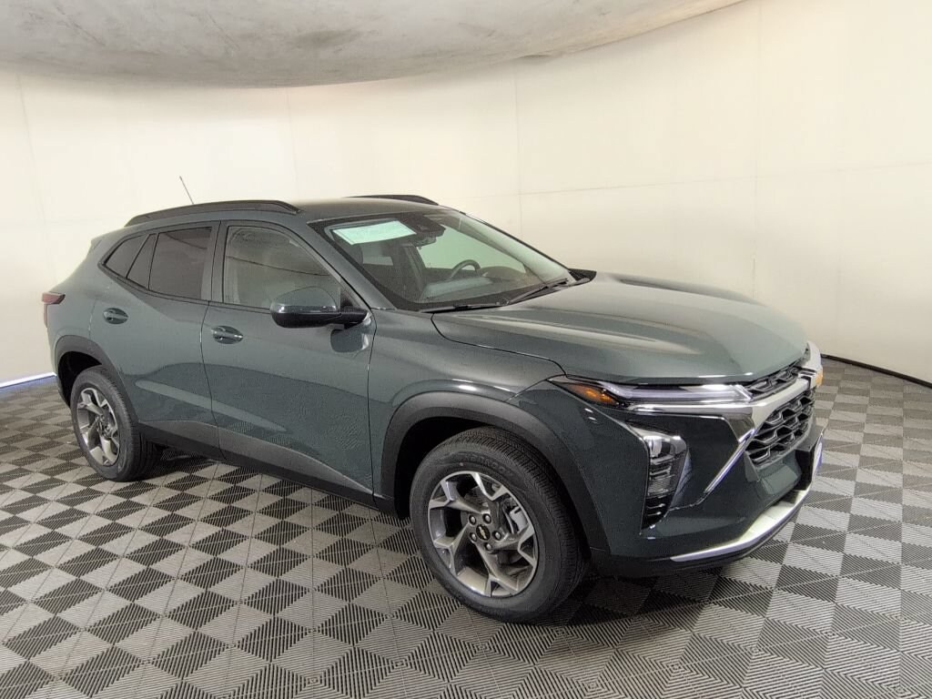 New 2026 Chevrolet Trax LT SUV