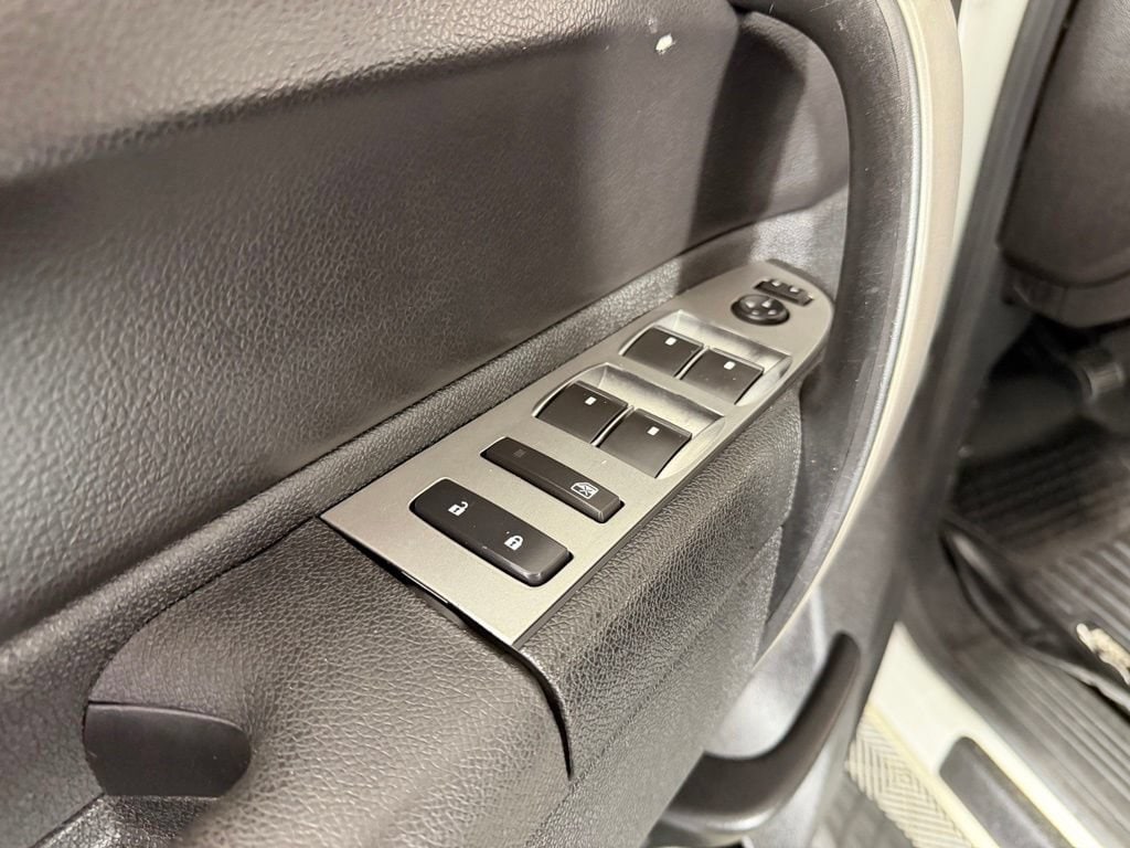 2013 Chevrolet Silverado 2500HD LT - Photo 25