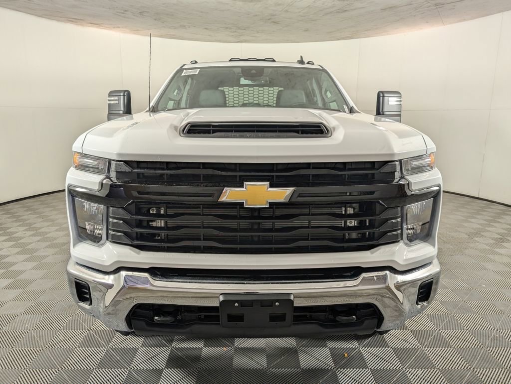 2025 Chevrolet Silverado 3500HD Work Truck photo 2
