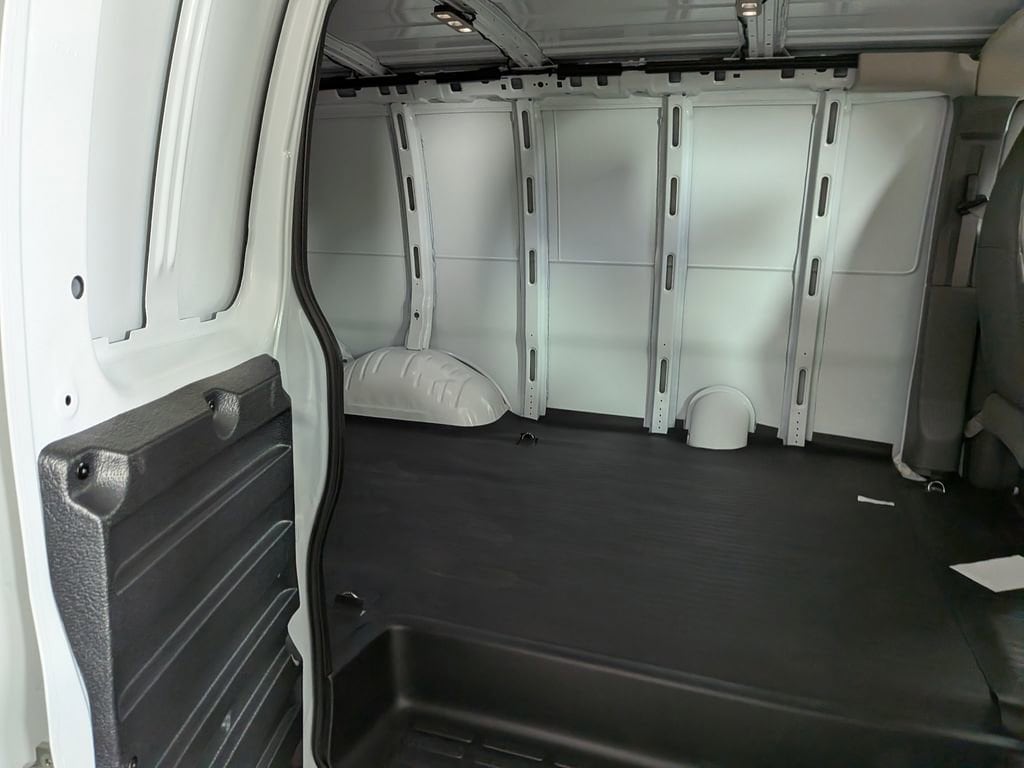 2026 Chevrolet Express Cargo Work Van - Photo 15