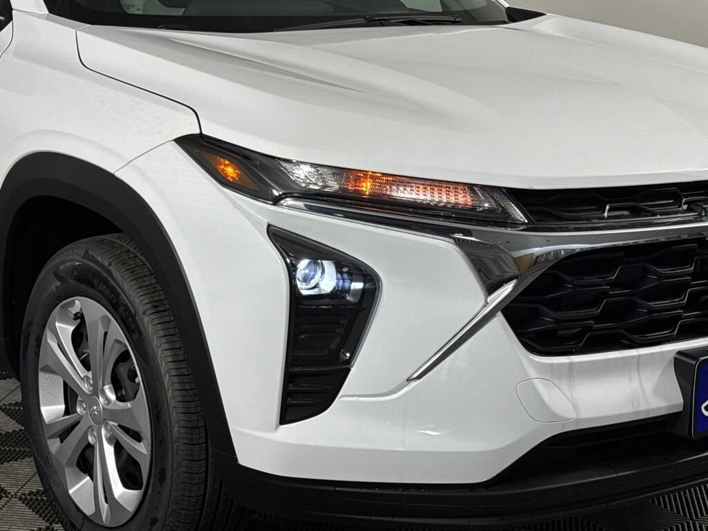New 2026 Chevrolet Trax LS SUV