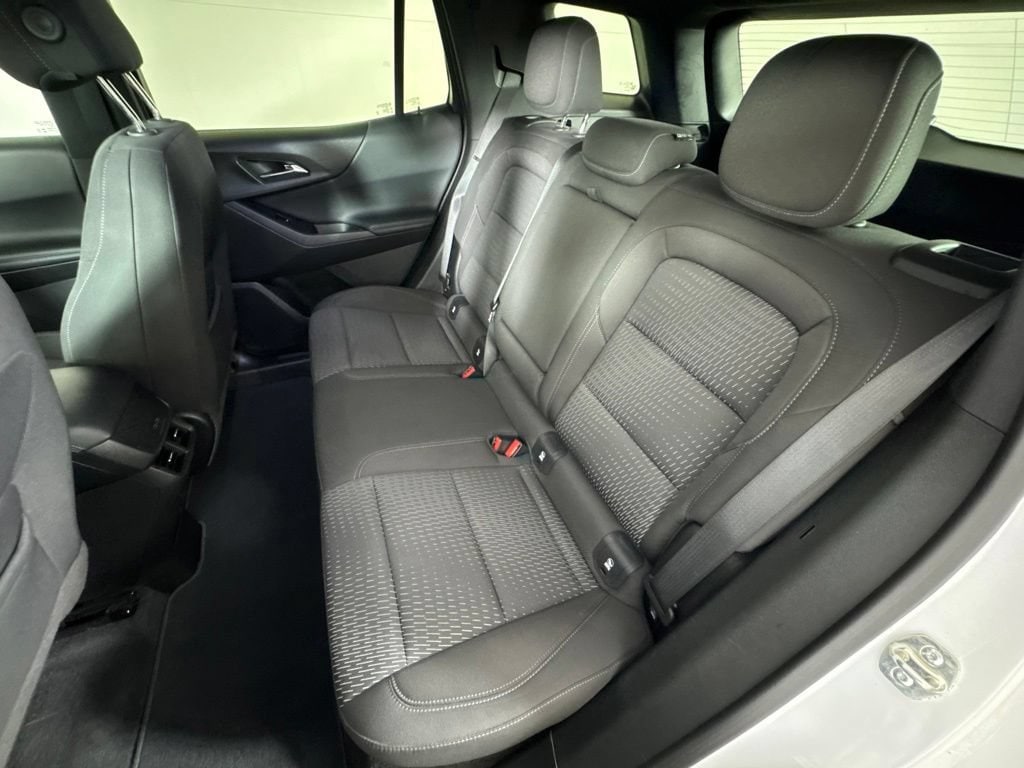 2025 Chevrolet Equinox LT - Photo 36