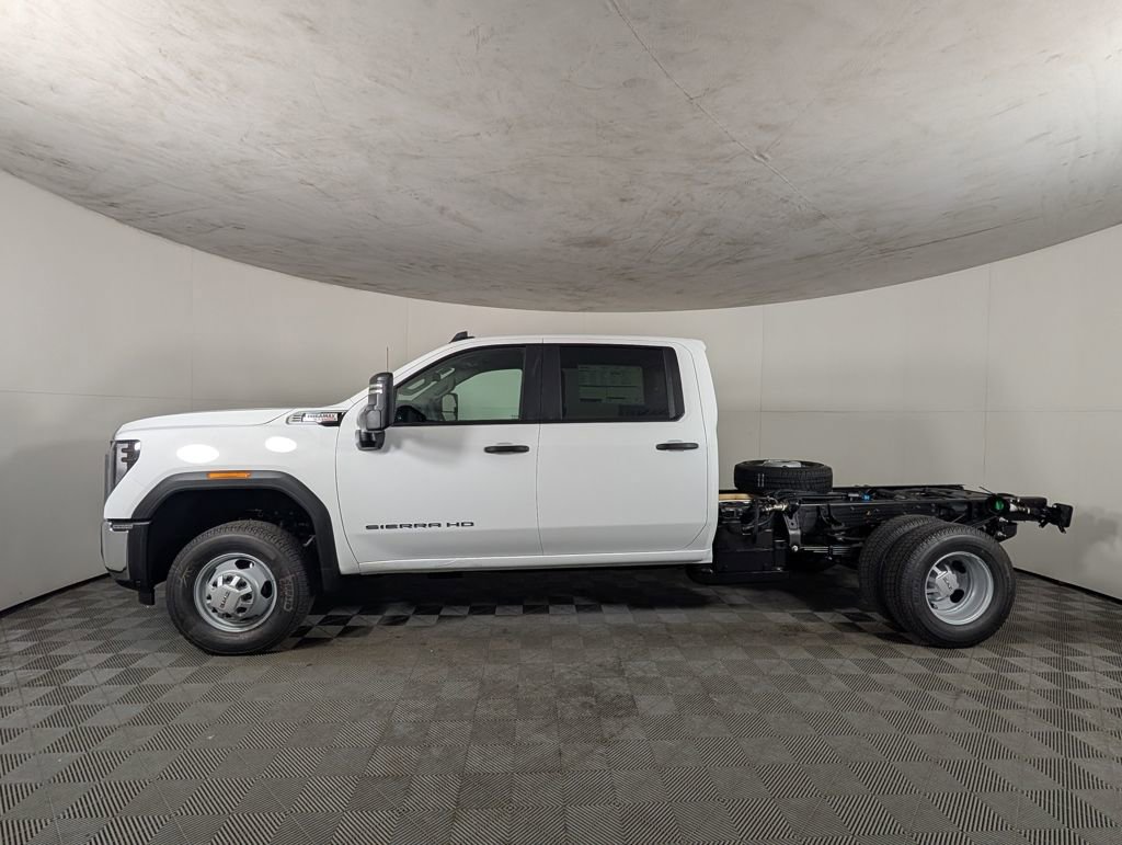 2026 Gmc Sierra 3500 HD Pro photo 3