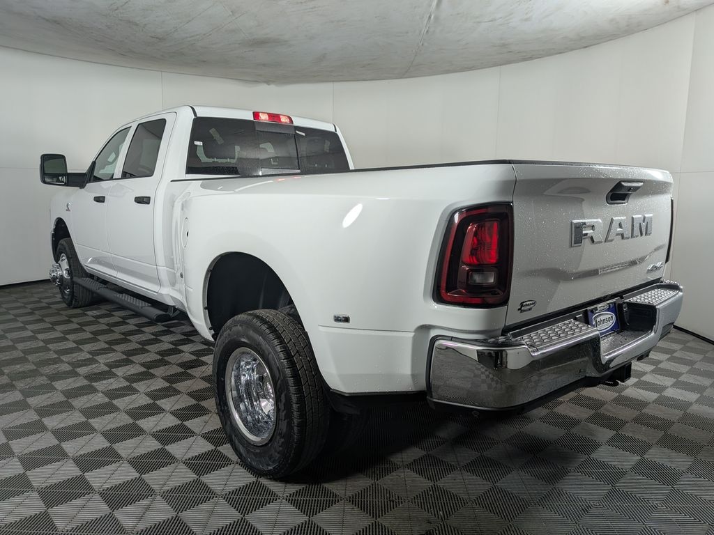 New 2026 Ram 3500 TRADESMAN CREW CAB 4X4 8' BOX Pickup