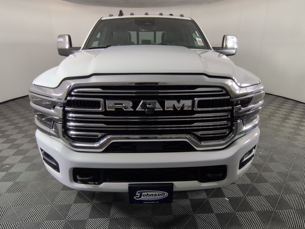 New 2026 Ram 3500 LARAMIE CREW CAB 4X4 8' BOX Pickup