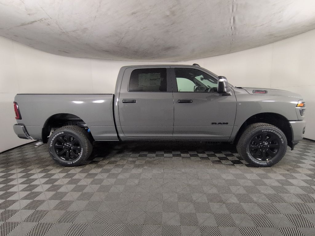 New 2026 Ram 2500 BIG HORN CREW CAB 4X4 6'4 BOX Pickup