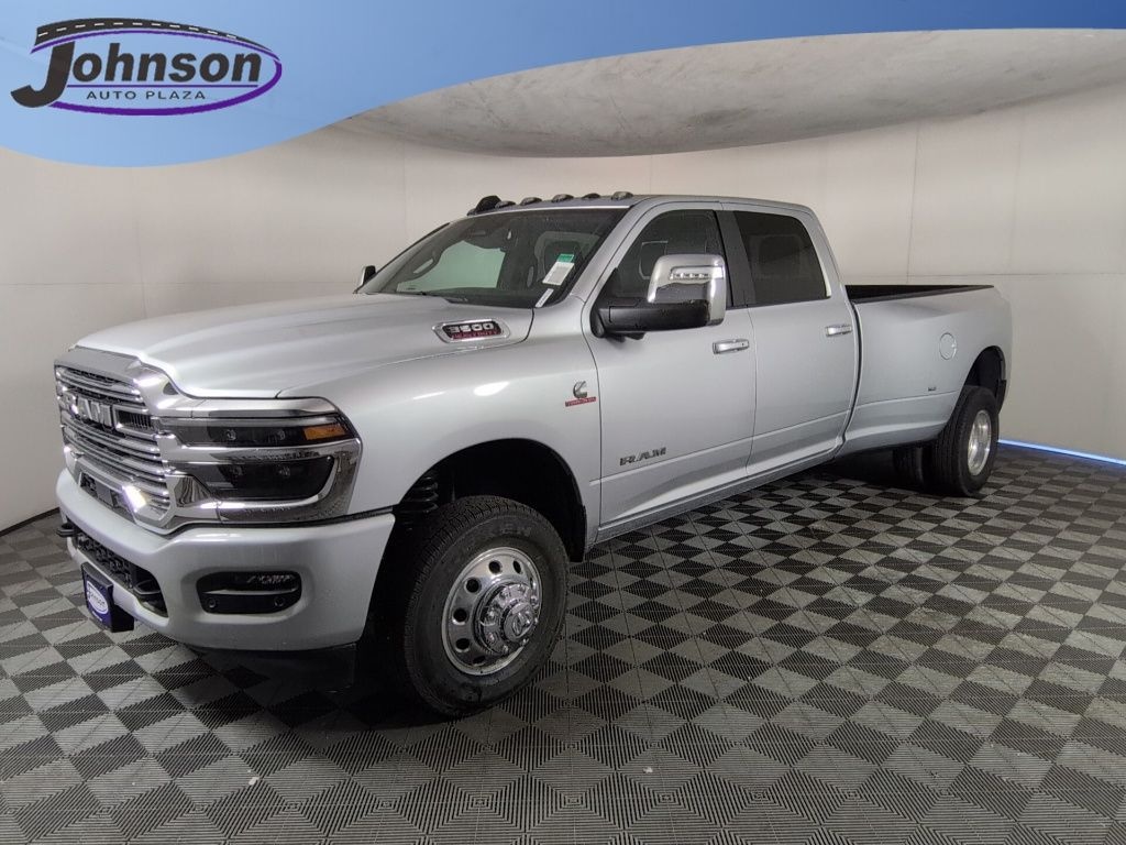 New 2026 Ram 3500 LARAMIE CREW CAB 4X4 8' BOX Pickup