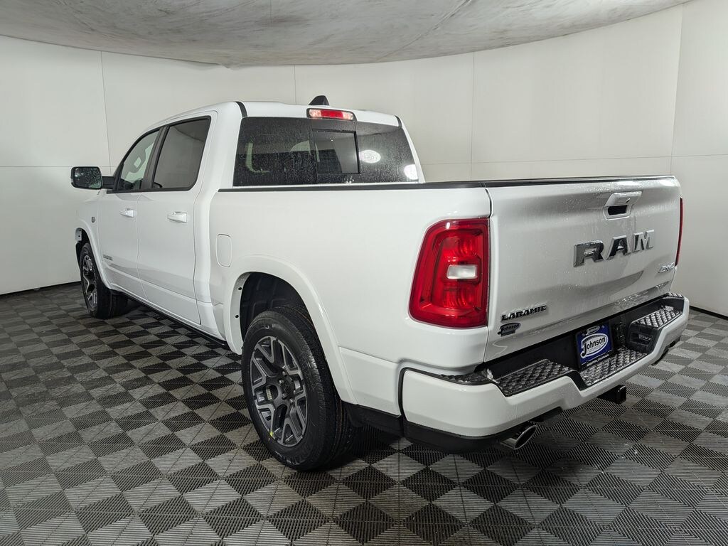 New 2026 Ram 1500 LARAMIE CREW CAB 4X4 5'7 BOX Pickup