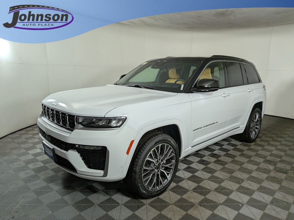 2026 Jeep Grand Cherokee Summit 4x4's photo