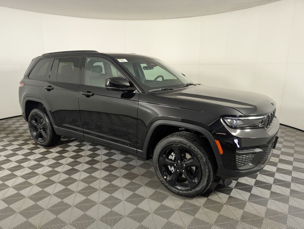 2025 Jeep Grand Cherokee Altitude X photo 3