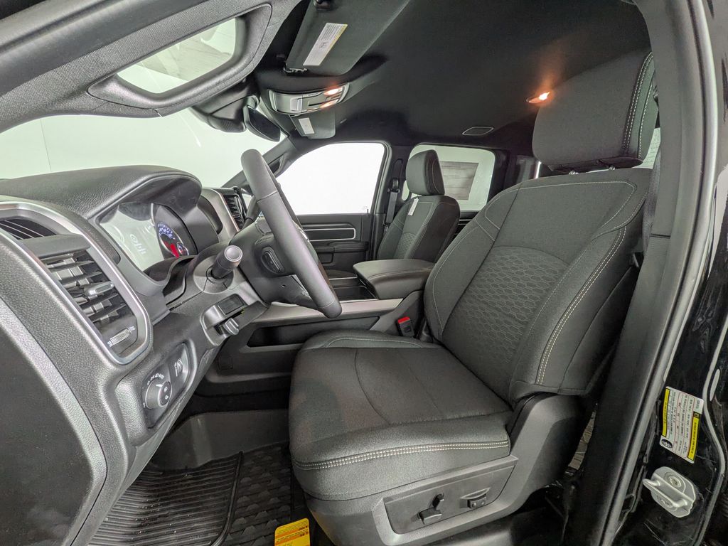 2026 RAM 2500 Big Horn - Photo 15