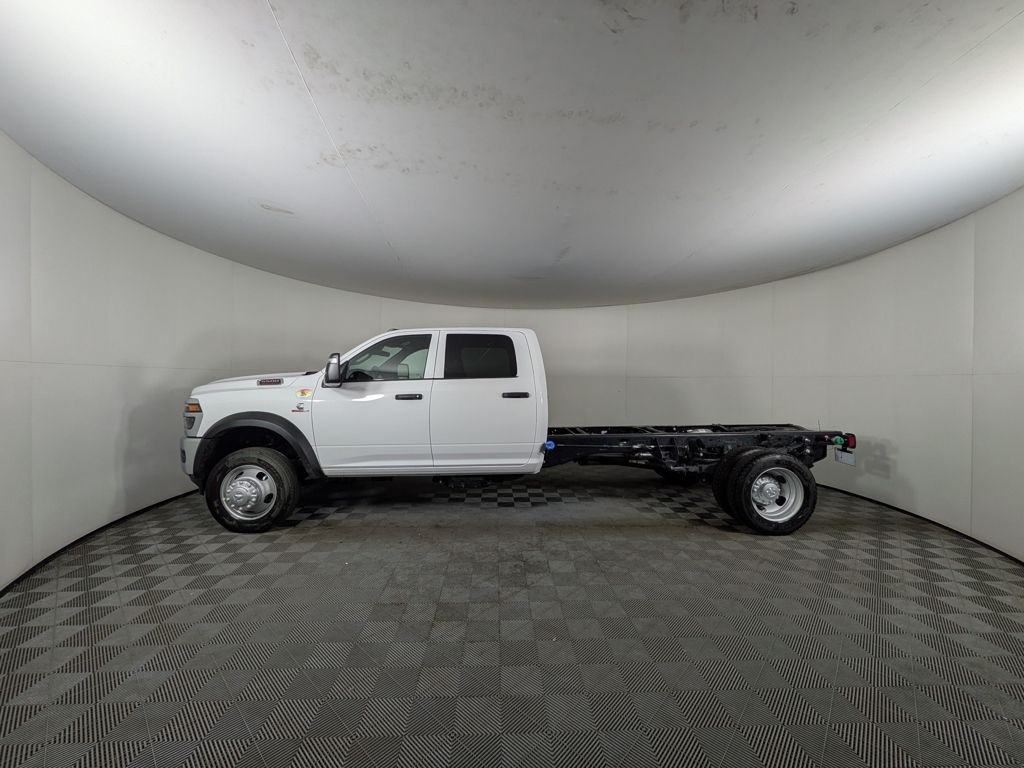 New 2025 Ram 5500 Chassis Cab 5500 TRADESMAN CHASSIS CREW CAB 4X4 84' CA Pickup