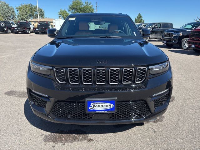2025 Jeep Grand Cherokee Summit photo 2