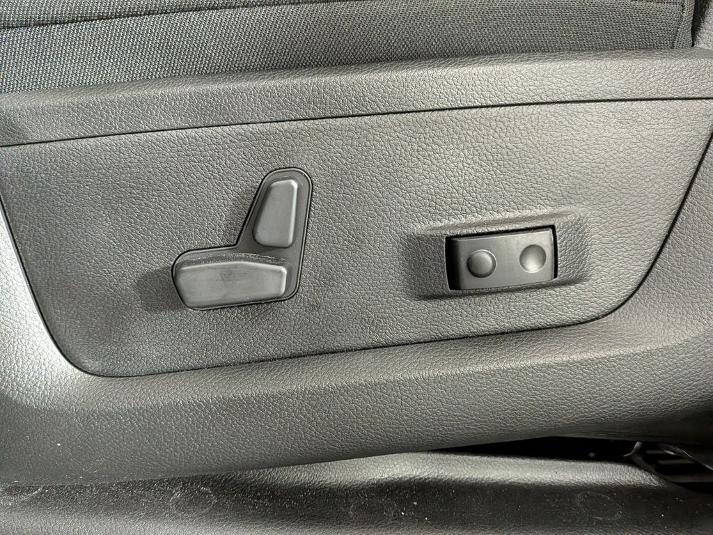 2026 RAM 2500 Big Horn - Photo 16