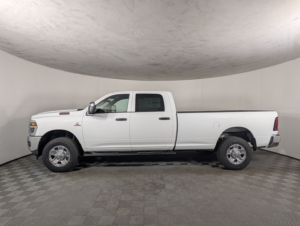 2025 Ram 2500 Tradesman photo 3