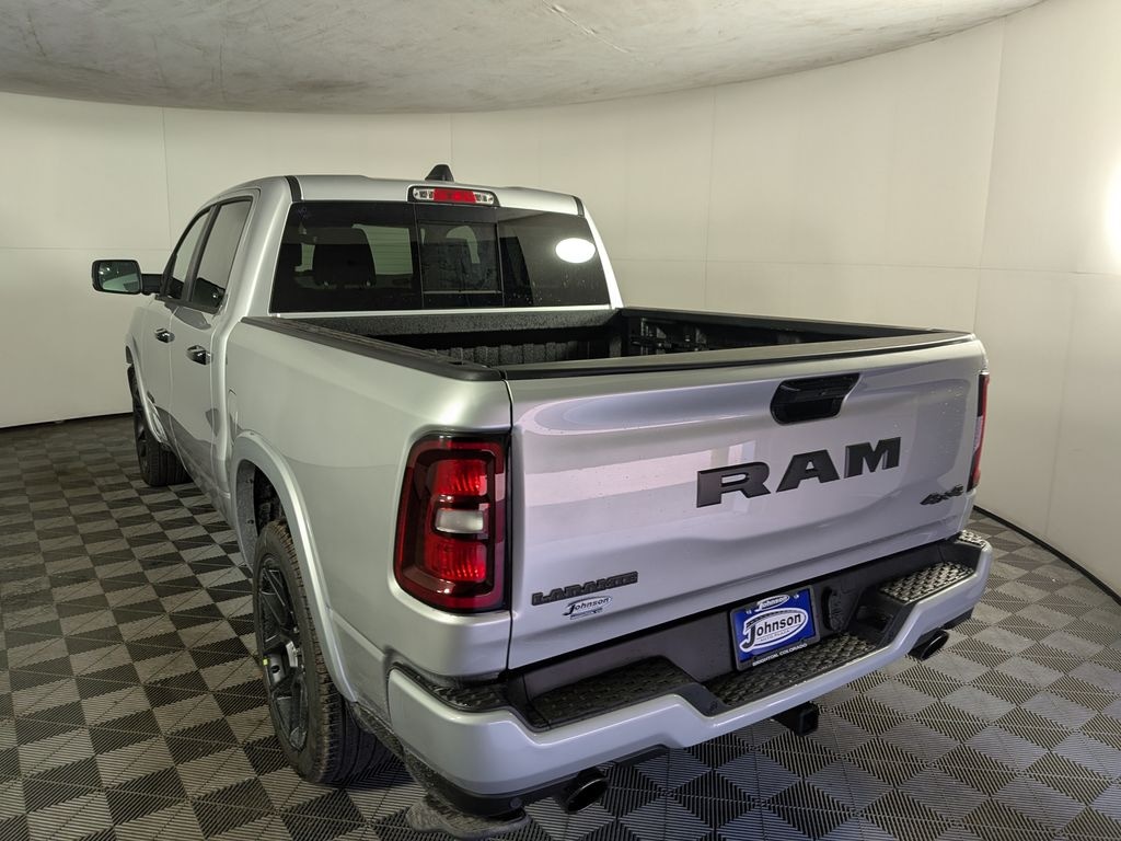 New 2026 Ram 1500 LARAMIE CREW CAB 4X4 5'7 BOX Pickup