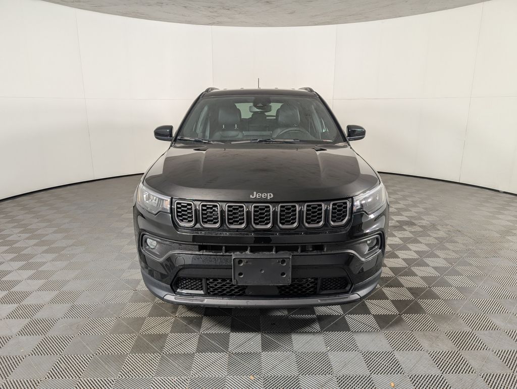 2025 Jeep Compass Latitude Altitude Special Edition photo 2