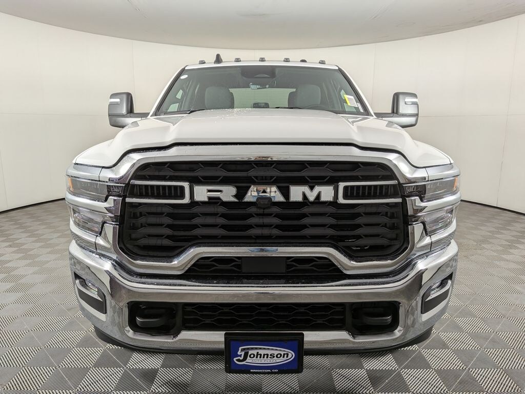 New 2025 Ram 3500 Chassis Cab 3500 TRADESMAN CREW CAB CHASSIS 4X4 60' CA Pickup