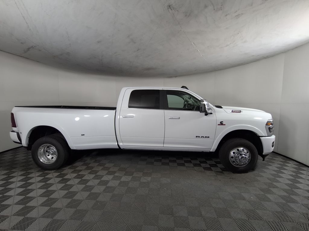 New 2026 Ram 3500 LIMITED LONGHORN CREW CAB 4X4 8' BOX Pickup