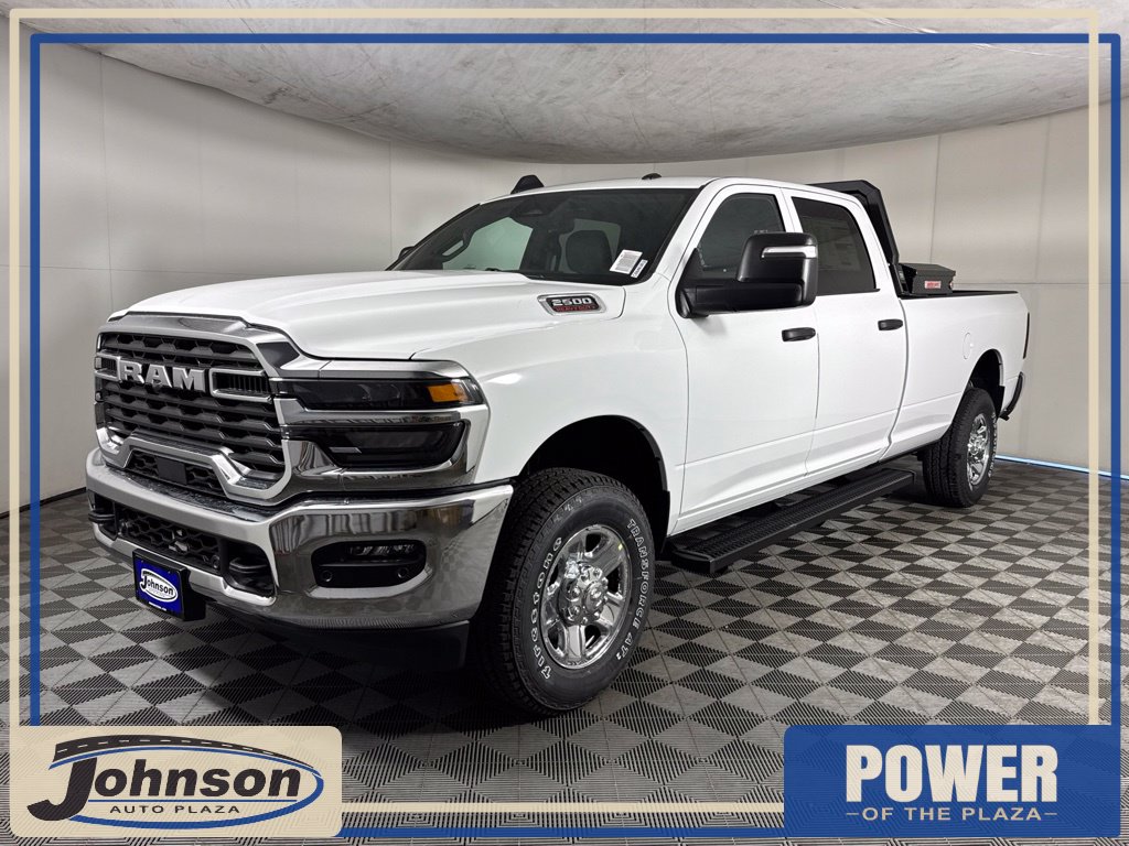 2026 Ram 2500 TRADESMAN CREW CAB 4X4 Pickup