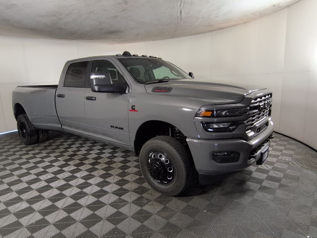 New 2026 Ram 3500 BIG HORN CREW CAB 4X4 8' BOX Pickup