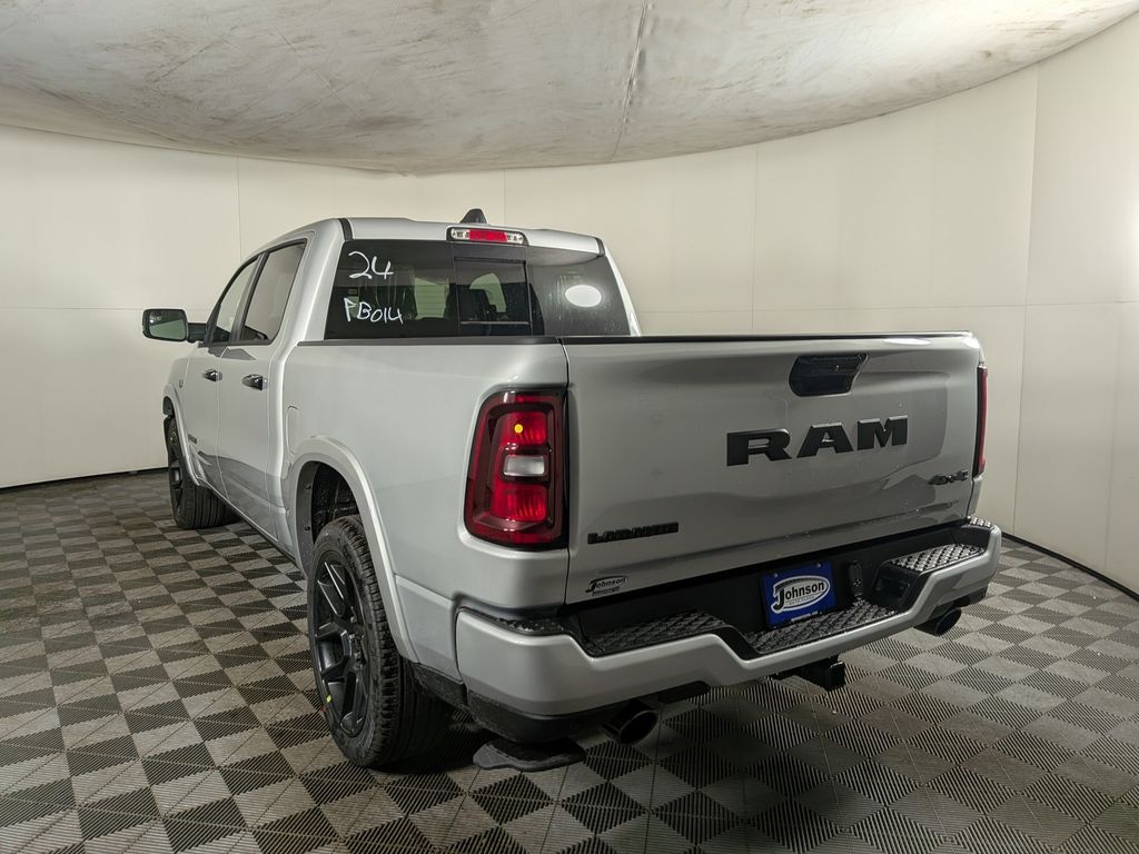 New 2026 Ram 1500 LARAMIE CREW CAB 4X4 5'7 BOX Pickup