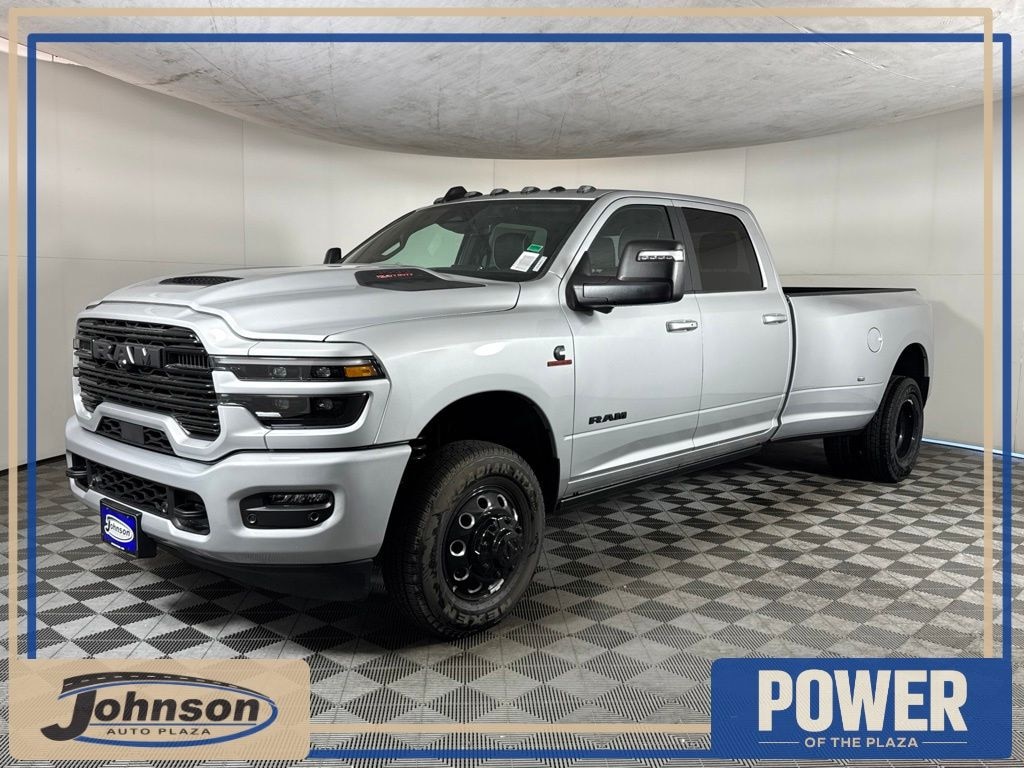 New 2026 Ram 3500 LARAMIE CREW CAB 4X4 8' BOX Pickup