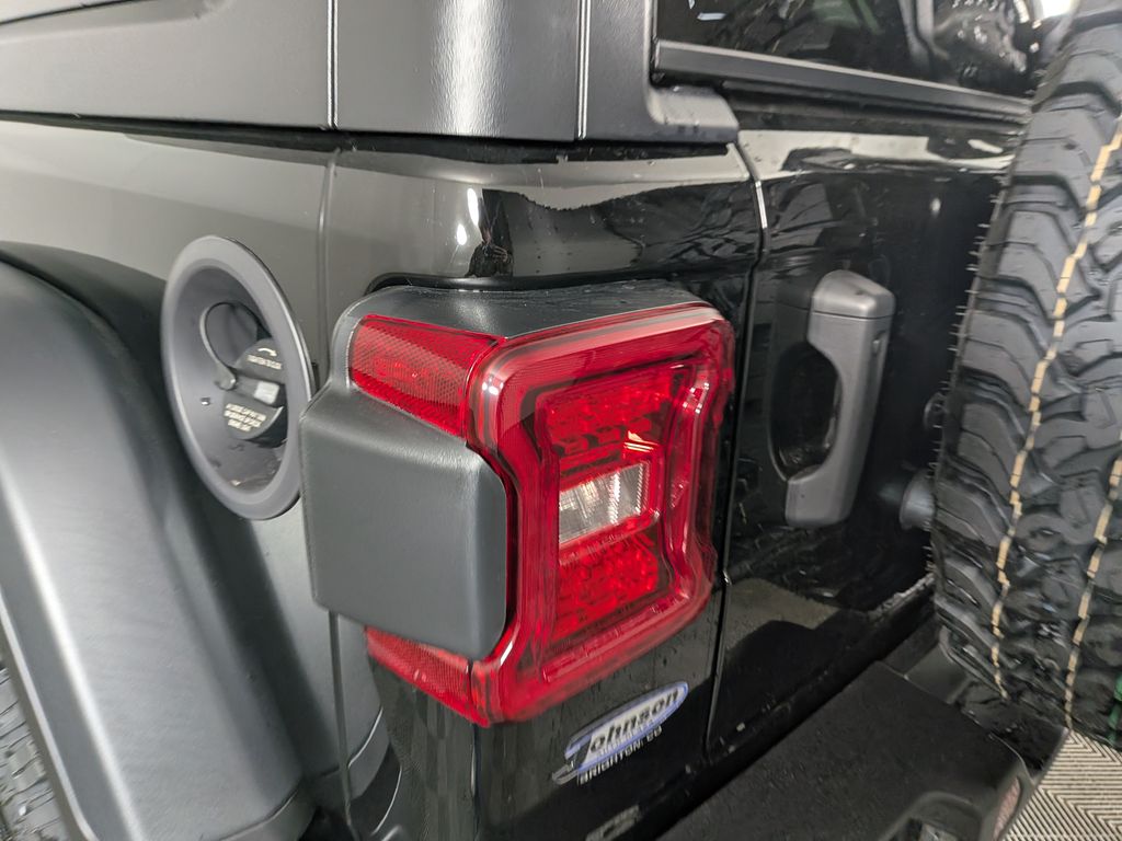 2026 Jeep Wrangler 4-Door Willys - Photo 12