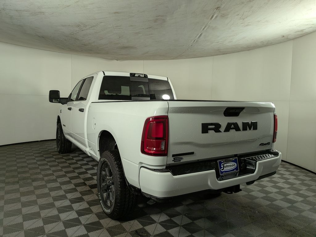 New 2026 Ram 2500 BIG HORN CREW CAB 4X4 6'4 BOX Pickup