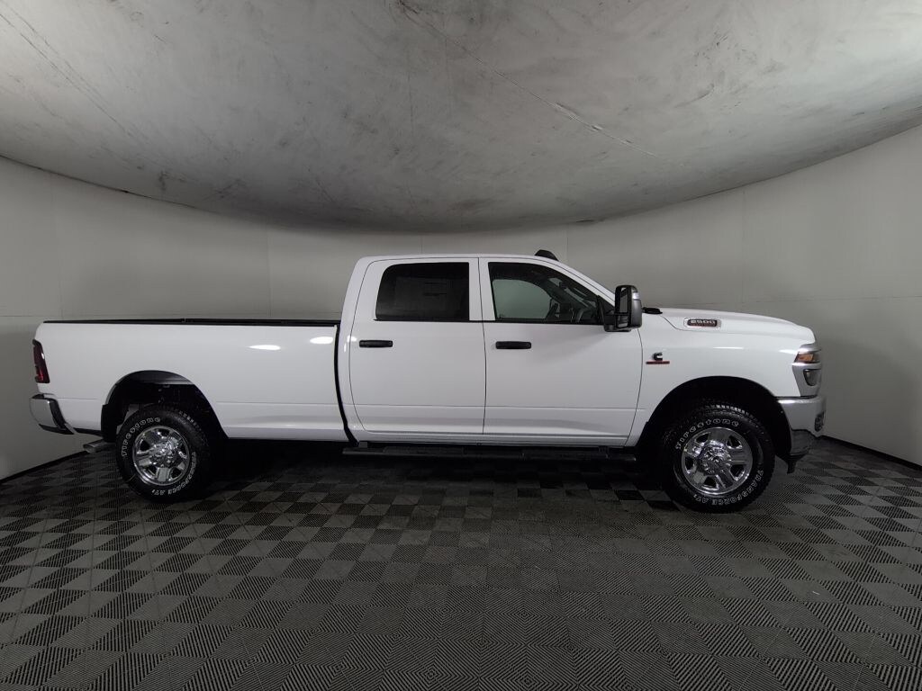 New 2026 Ram 2500 TRADESMAN CREW CAB 4X4 8' BOX Pickup