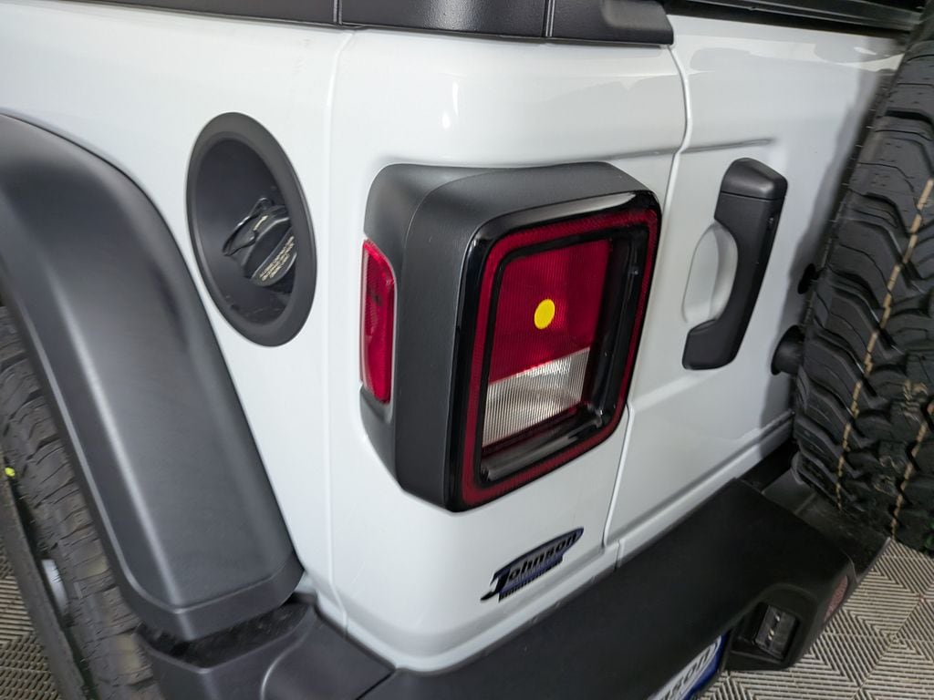 2026 Jeep Wrangler 4-Door Willys - Photo 12