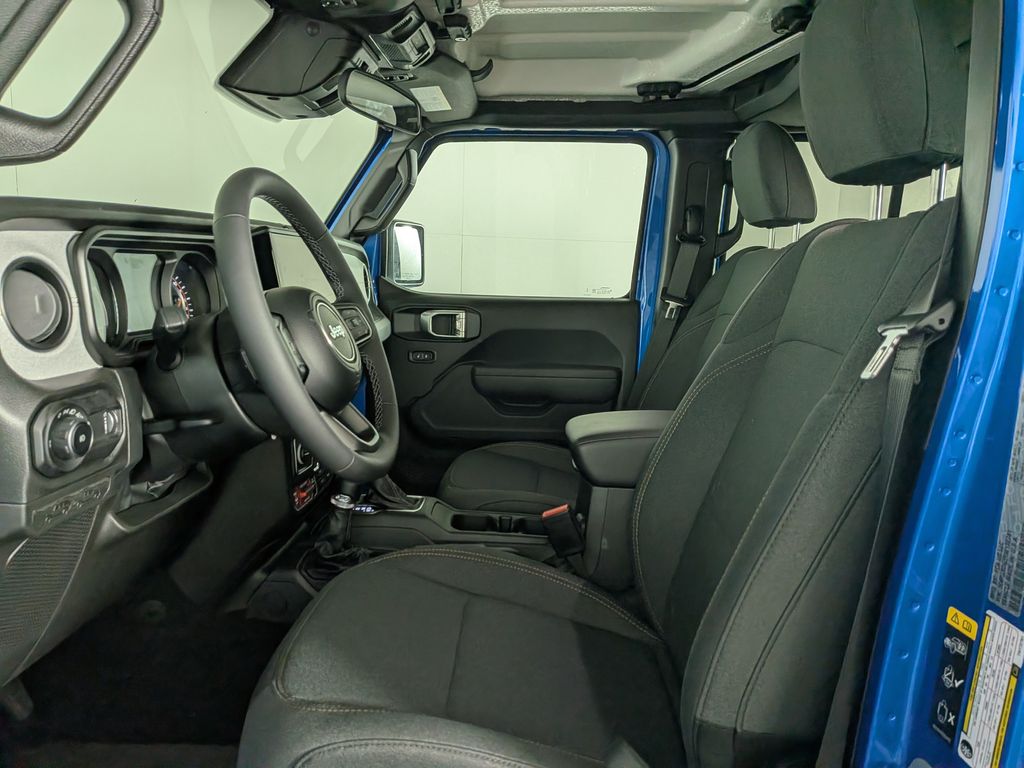 2026 Jeep Wrangler 4-Door Willys - Photo 14