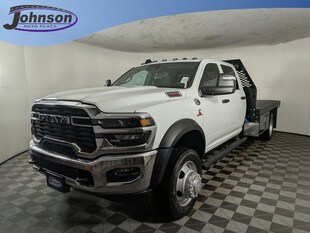 2026 Ram 5500 Chassis Cab TRADESMAN  CREW  4X4 84' CA Pickup