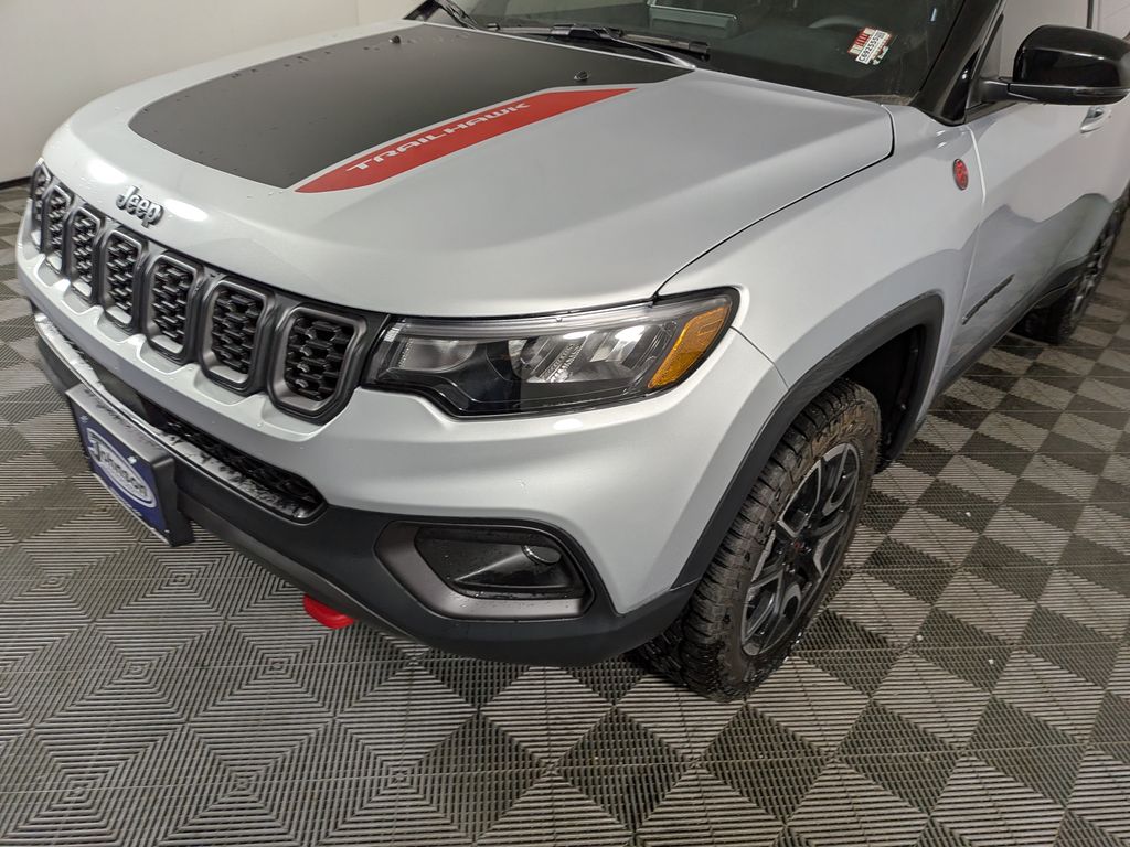 2026 Jeep Compass Trailhawk - Photo 12