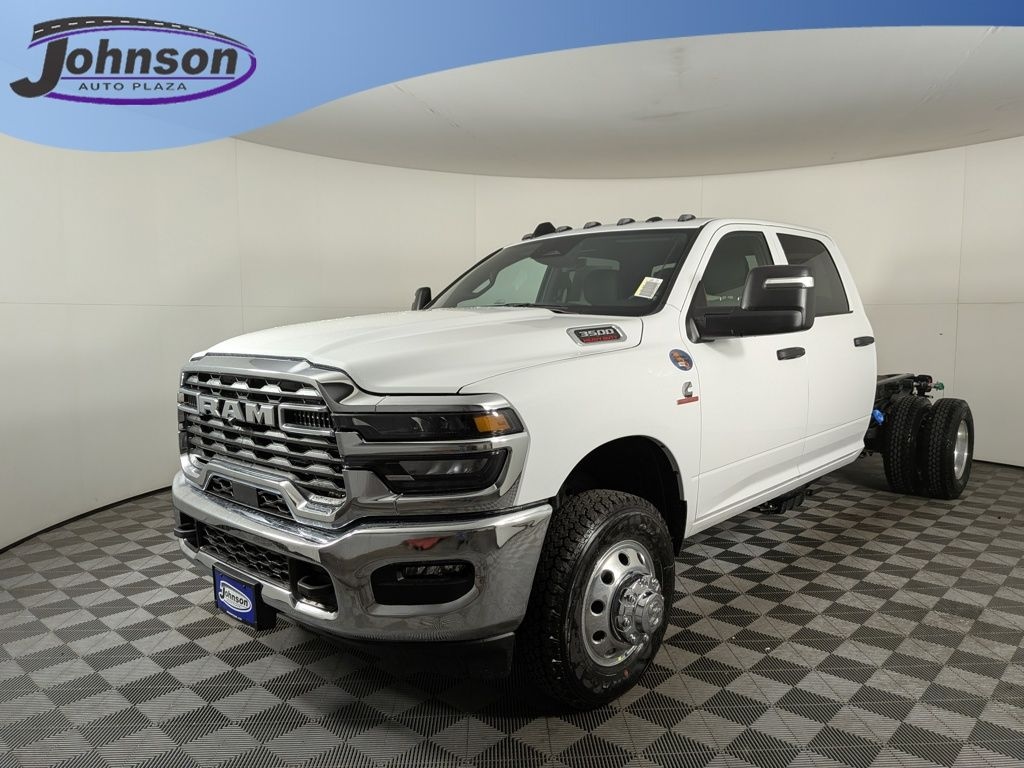 New 2025 Ram 3500 Chassis Cab 3500 TRADESMAN CREW CAB CHASSIS 4X4 60' CA Pickup