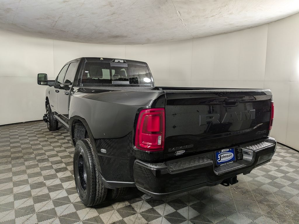 New 2026 Ram 3500 LARAMIE CREW CAB 4X4 8' BOX Pickup
