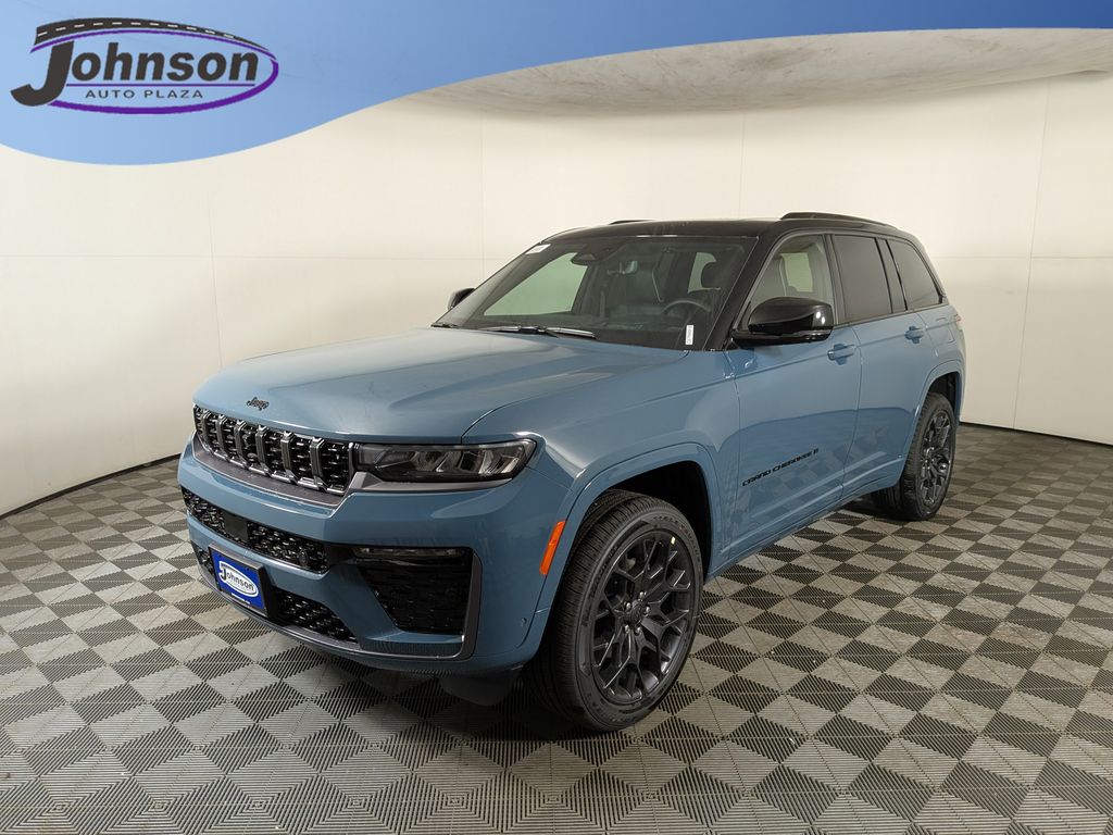 2026 Jeep Grand Cherokee Summit 4x4's photo