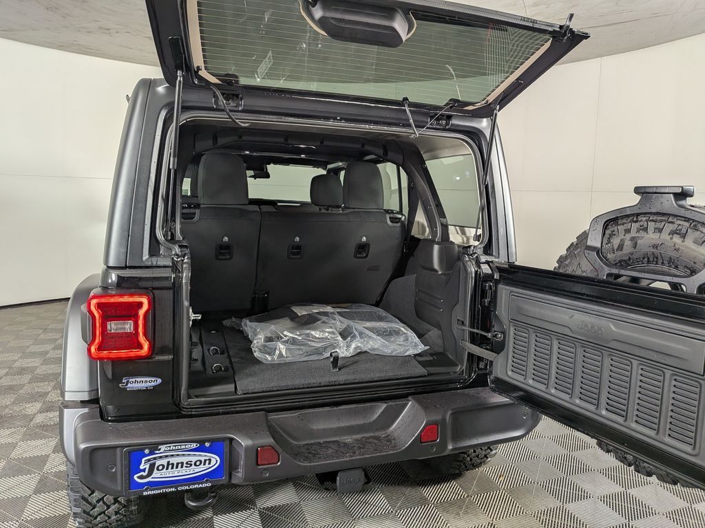 2026 Jeep Wrangler 4-Door Willys - Photo 9