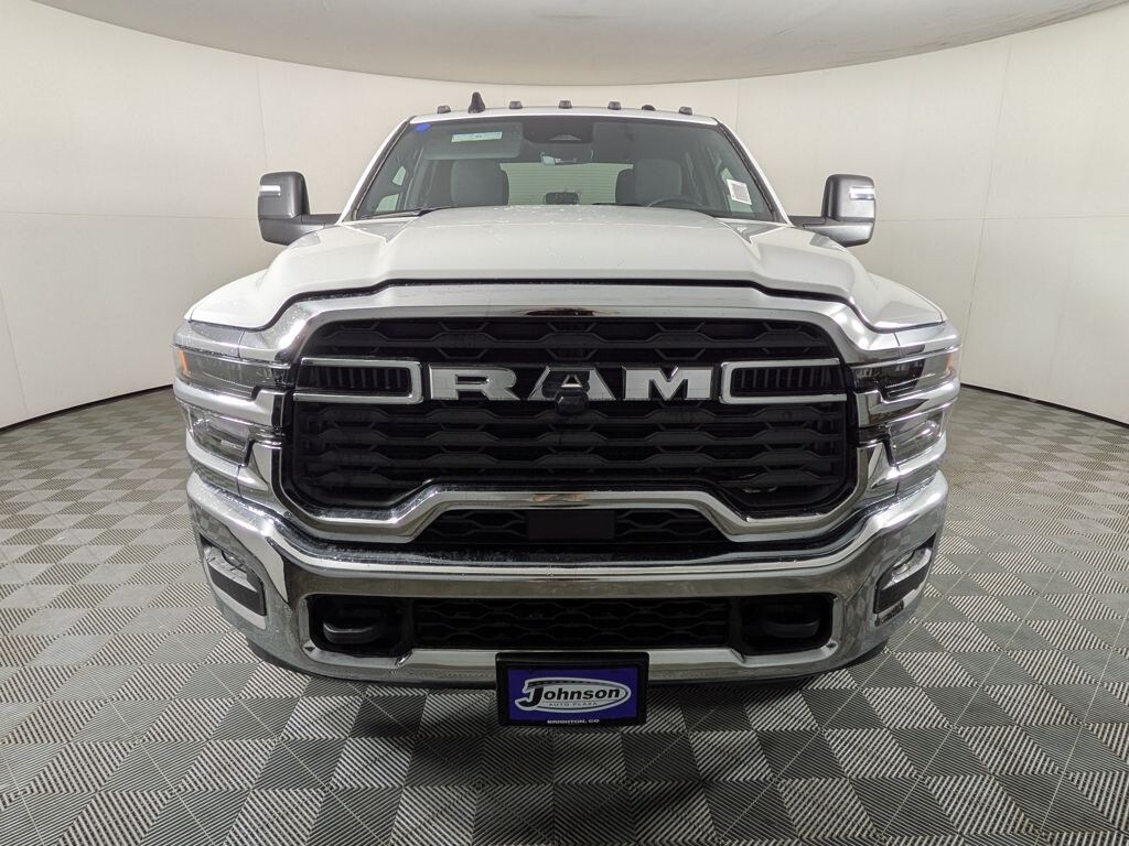 New 2025 Ram 3500 Chassis Cab 3500 TRADESMAN CREW CAB CHASSIS 4X4 60' CA Pickup