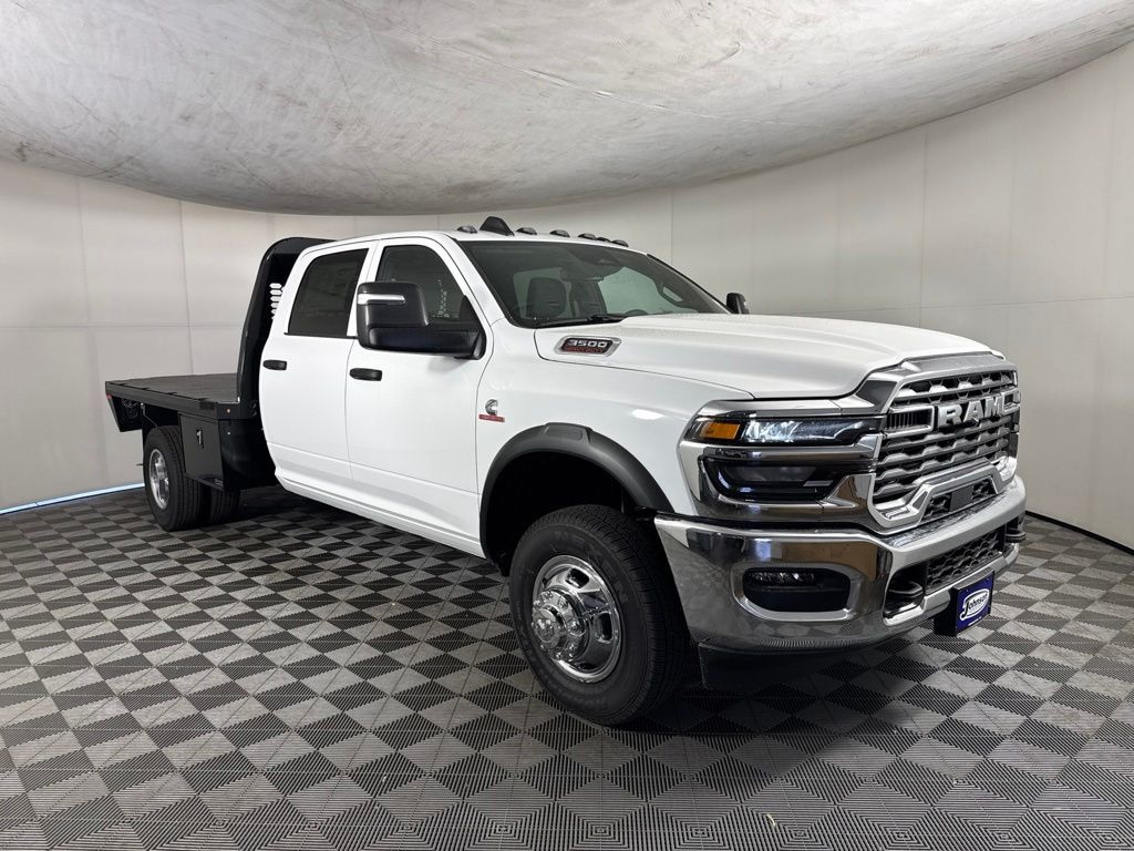 New 2026 Ram 3500 Chassis Cab TRADESMAN CREW CAB CHASSIS 4X4 60' CA Pickup