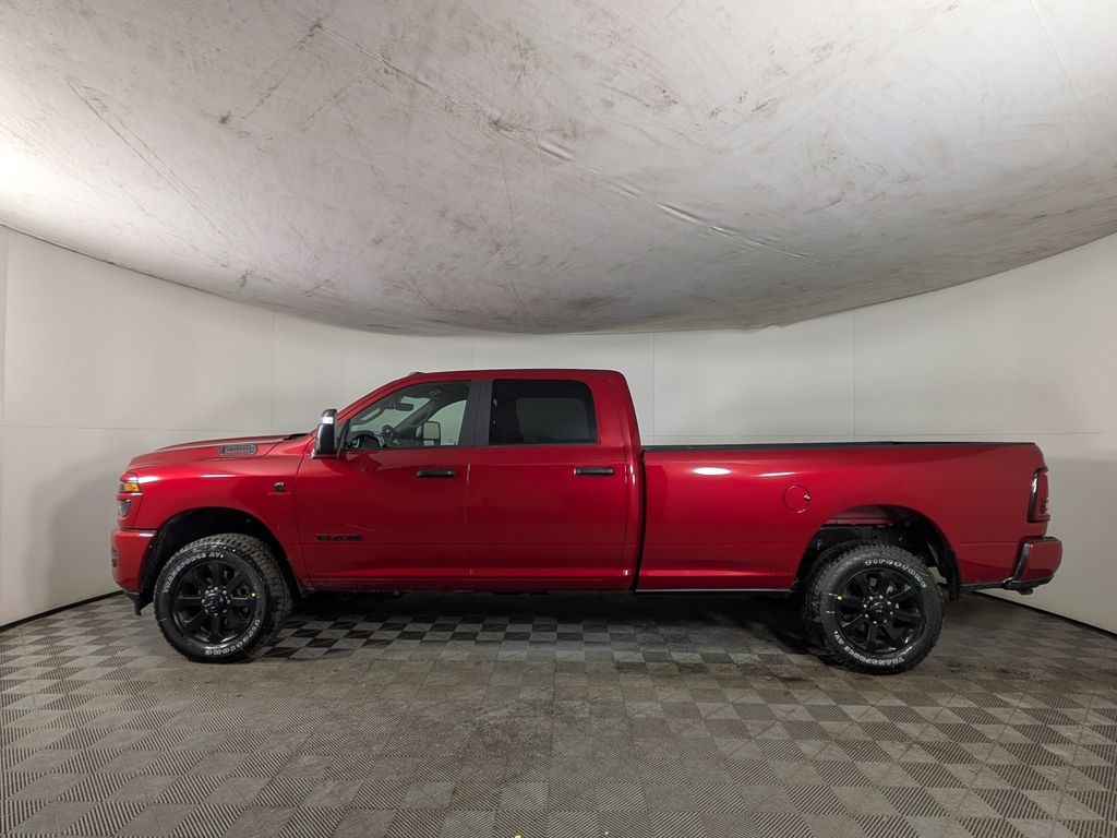 New 2026 Ram 3500 BIG HORN CREW CAB 4X4 8' BOX Pickup
